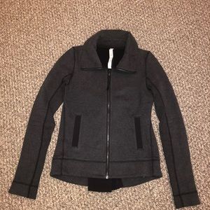 Lululemon grey En Route jacket, size 6.
